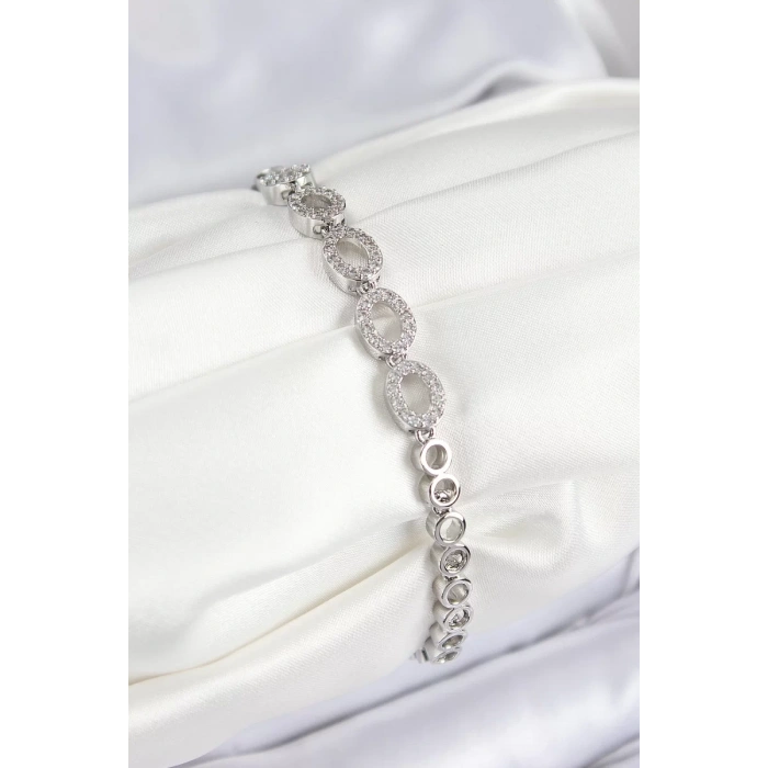 Pirinç Zirkon Taşlı Oval Model Gümüş Renk Kadın Bileklik - TJ-BB7544