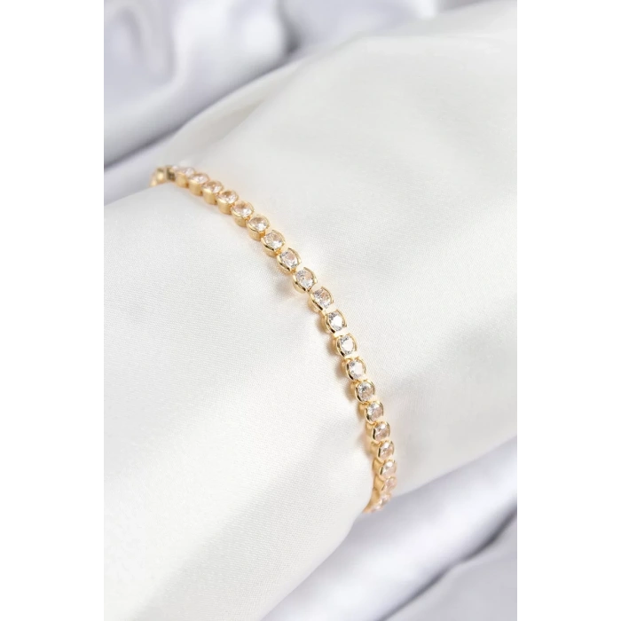 Pirinç Zirkon Taşlı Sıralı Model Gold Renk Asansörlü Kadın Bileklik - TJ-BB7727