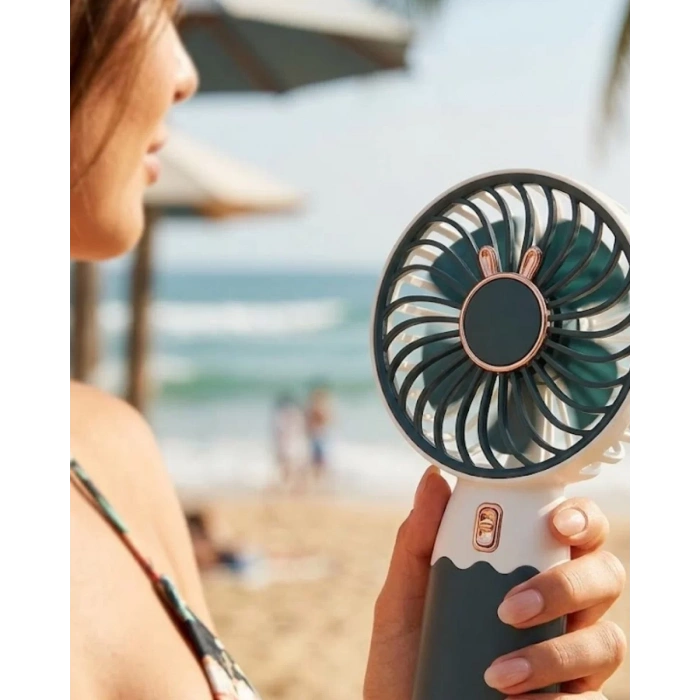 Sessiz Çalışan Güçlü Serinletici Mini Masa Fanı