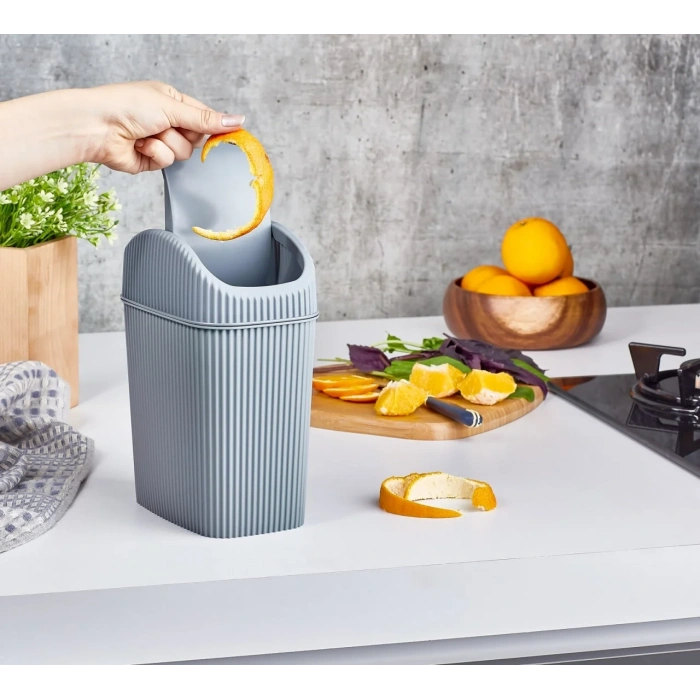 USLUCAN ALIŞVERİŞ Döner Kapaklı Mini Çöp Kovası 2.5 LT