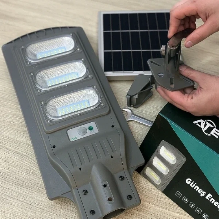 USLUCAN ALIŞVERİŞ Güneş Enerjili Sokak Lambası 120 W