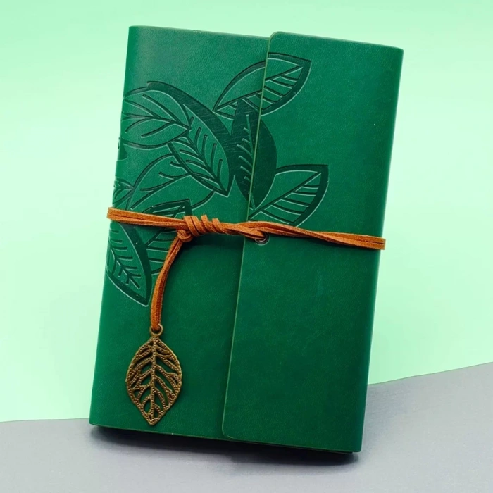 Yeşil Deri Kapaklı Yaprak Desenli Defter