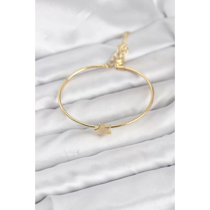 Yıldız Model Gold Renk Kadın Bileklik - TJ-BB8236