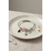 Beyaz Çiçek Charmlı Bileklik
