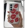 Samsung Galaxy S24 FE Kırmızı Dudak / Öpücük Desenli Şeffaf Telefon Kılıfı