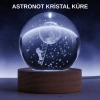USLUCAN ALIŞVERİŞ Lazer İşlemeli 3D Astronot Kristal Küre LED Işıklı Uzay Temalı Gece Lambası