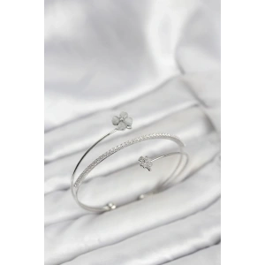 USLUCAN ALIŞVERİŞ Yonca Çiçek Model Pirinç Gümüş Renk Kadın Bileklik