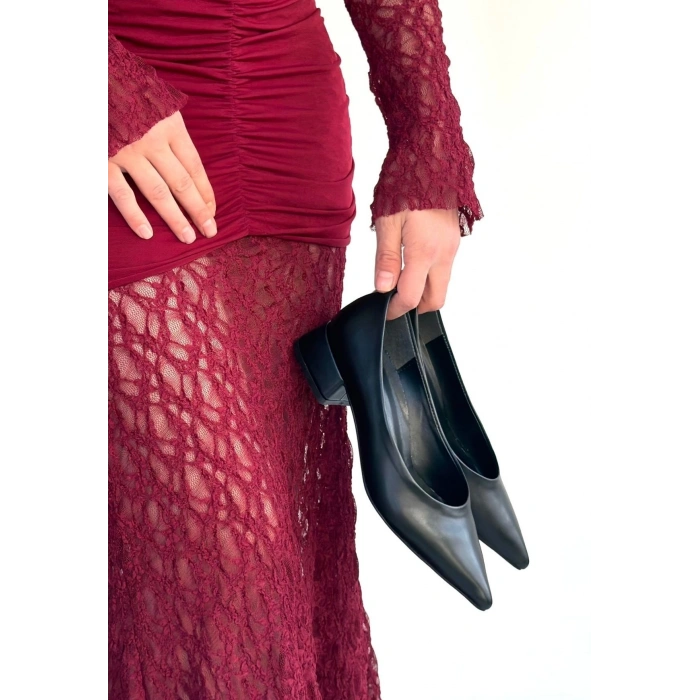 Ferla Siyah Cilt Topuklu Ayakkabı