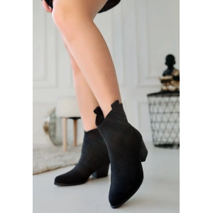 Akver Siyah Nubuk Topuklu Bot