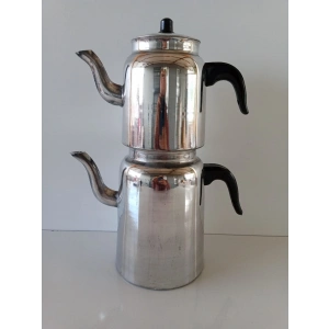 Boru tipi Büyük Aluminyum çaydanlık.