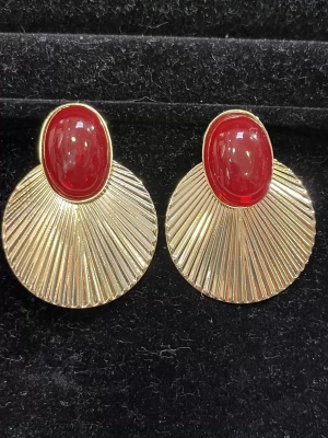 Bordo gold detaylı küpe