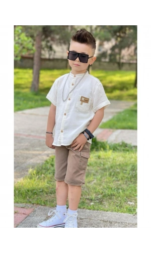 MÜSLİN GÖMLEKLİ KAPRİLİ ERKEK TAKIM