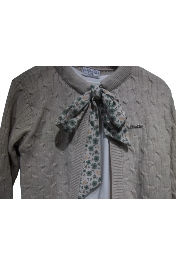 TRİKO HIRKALI FULARLI KIZ TAKIM