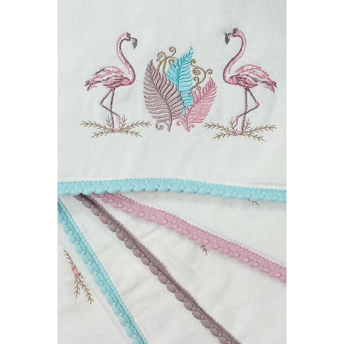 3 Lü Renkli Kuğu Nakışlı Su Taşı Kenar İşlemeli Havlu Seti 50X90 Cm