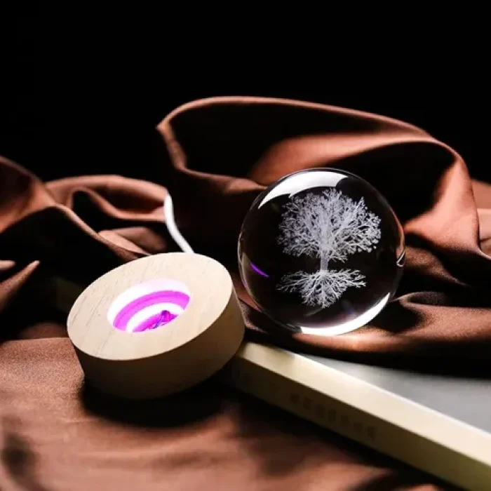 Ağaç Figürlü Plastik Altlıklı Cam Küre