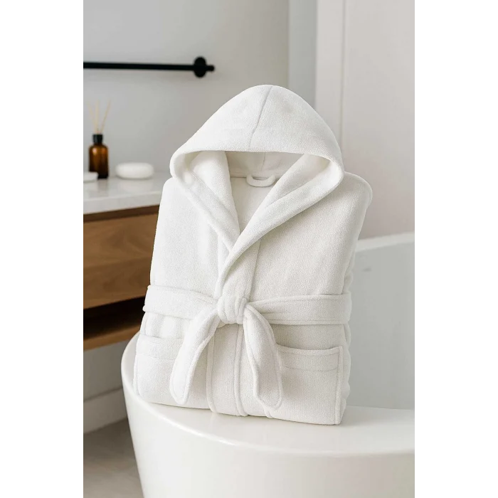 Beyaz Gramajlı Kapşonlu Garson Boy Çocuk Banyo Bornozu