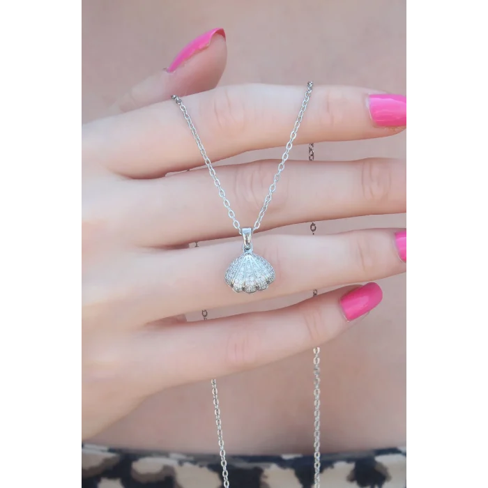 Çelik Gümüş Renk Açılır Midye Model Kadın Kolye