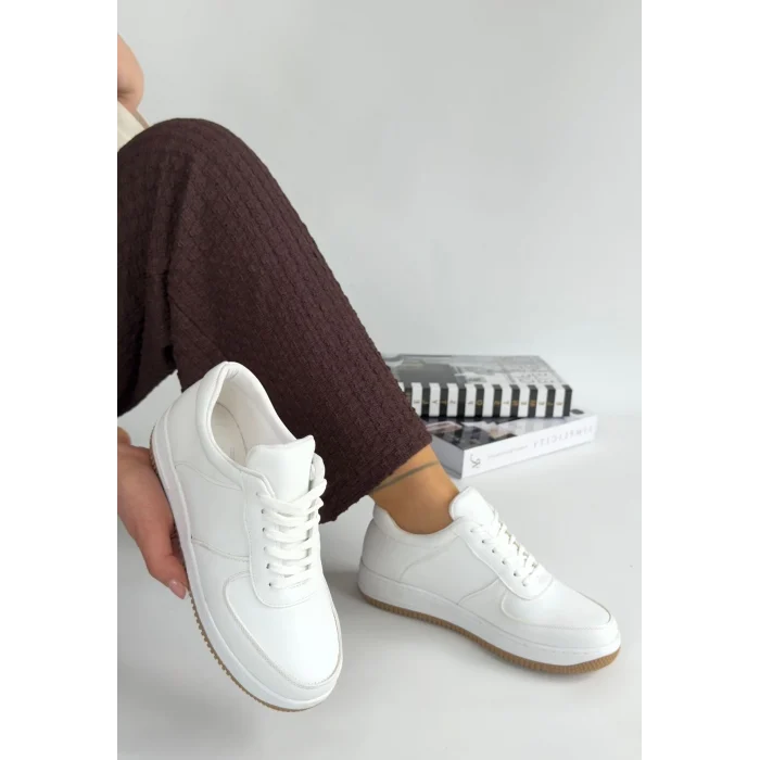 Ceyyan Beyaz Cilt Bağcıklı Spor Ayakkabı