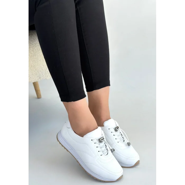 Finna Beyaz Cilt Bağcıklı Spor Ayakkabı