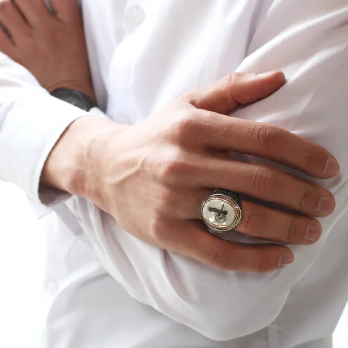 Luz&Pos Gümüş Sedef Üzeri Tuğralı Erkek Yüzük