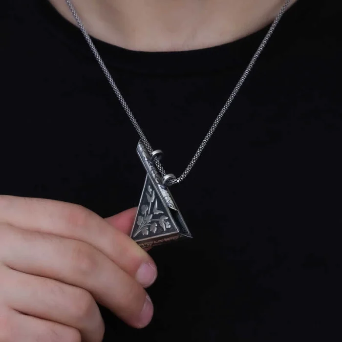 Luz&Pos Gümüş Üçgen İçi Açılabilen Çiçek Muskalık Kolye