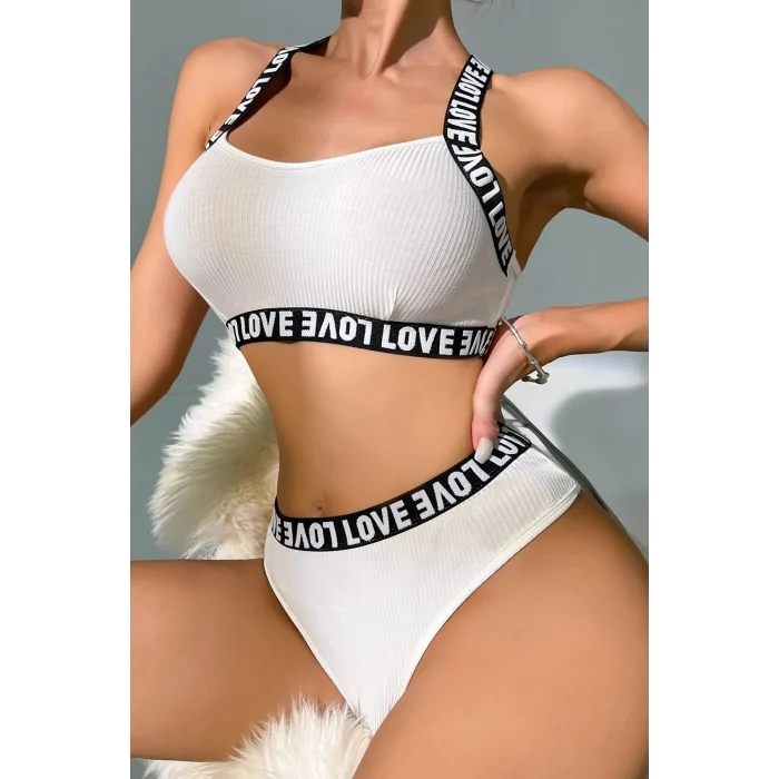 Kadın Beyaz Çapraz Sırt Ve Love Yazı Detaylı Iç Çamaşır Takımı – Modern, Konforlu