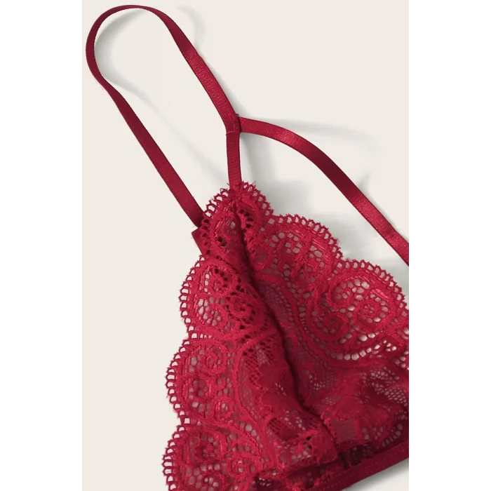 Kadın Bordo Dantel Sütyen Külot Takımı – Modern, Konforlu ve Günlük Kombinlere Uygun