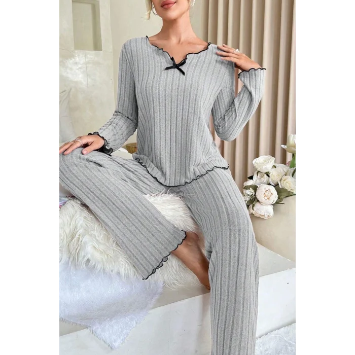 Kadın Gri Çizgili Uzun Kollu Fiyonk Detaylı Pijama Takımı Rahat Mevsimlik