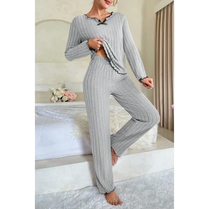 Kadın Gri Çizgili Uzun Kollu Fiyonk Detaylı Pijama Takımı Rahat Mevsimlik