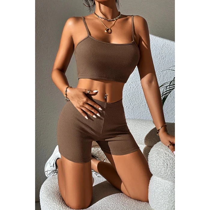 Kadın Kahverengi Şortlu Kaşkorse Gecelik Takım – Modern, Konforlu ve Günlük Kombinlere Uygun