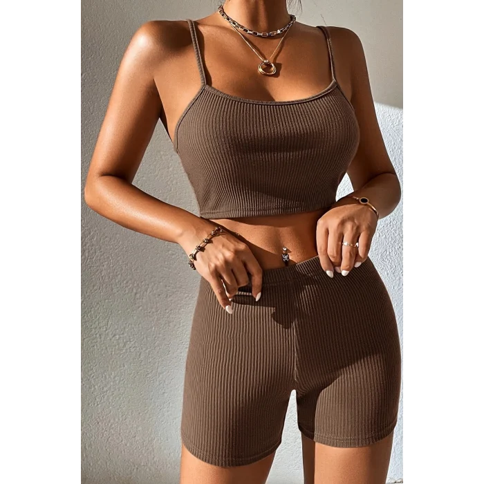 Kadın Kahverengi Şortlu Kaşkorse Gecelik Takım – Modern, Konforlu ve Günlük Kombinlere Uygun