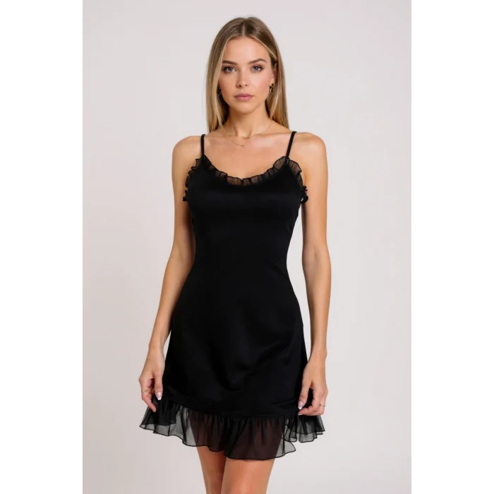 Kadın Siyah Etek Ucu ve Göğsü Fırfırlı Tül Detaylı Gecelik – Modern ve Şık Tasarım