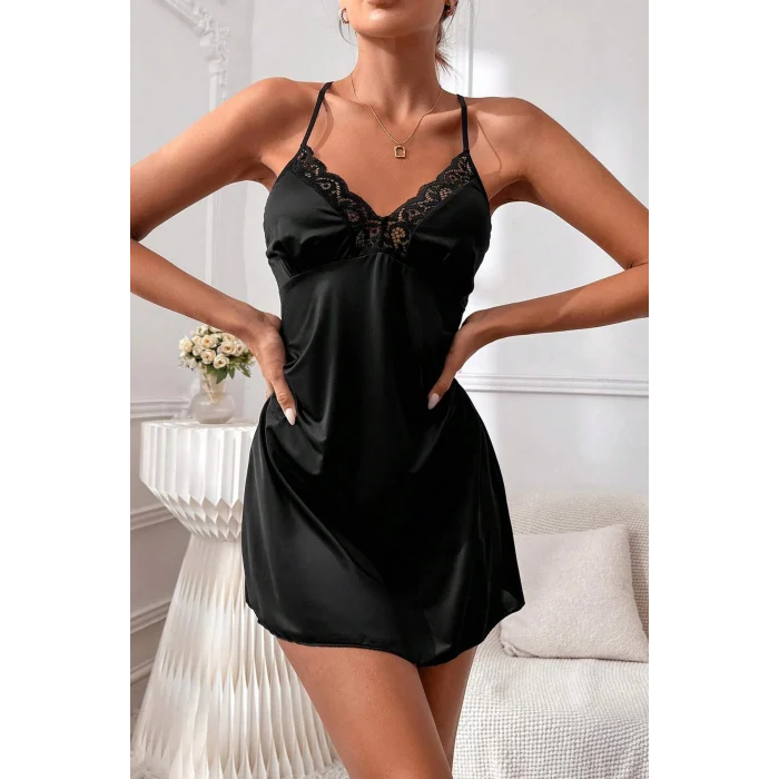 Kadın Siyah Göğüs ve Sırt Kısmı Dantel Detaylı Özel Gecelik – Modern ve Şık Tasarım