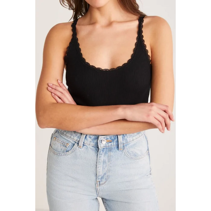 Kadın Siyah Normal Kalıp Dantel Detalı Ince Askılı Oyuk Yaka Atlet – Modern ve Şık Tasarı