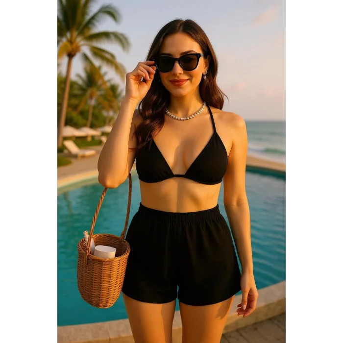 Kadın Siyah Şortlu Belden ve Boyundan Bağlamalı Bikini Takımı – Modern, Konforlu ve Günlük Kombinlere Uygun