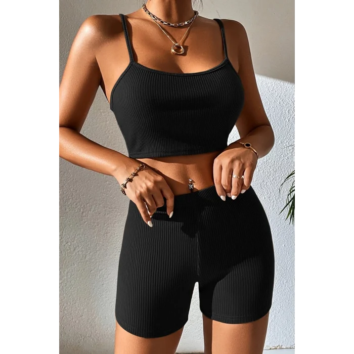 Kadın Siyah Şortlu Kaşkorse Gecelik Takım – Modern, Konforlu ve Günlük Kombinlere Uygun