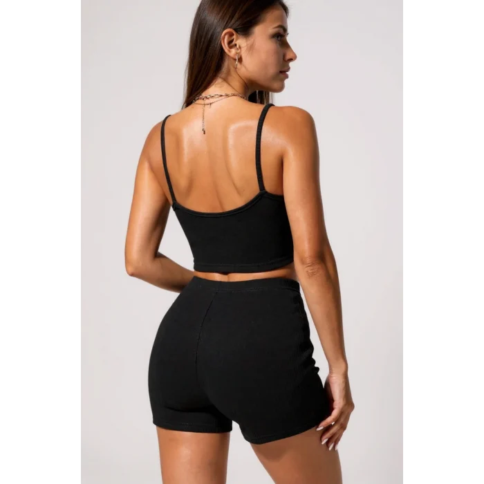 Kadın Siyah Şortlu Kaşkorse Gecelik Takım – Modern, Konforlu ve Günlük Kombinlere Uygun