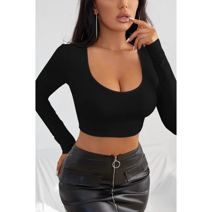 Kadın Siyah Uzun Kol Kare Yaka Crop Top Bluz – Şık, Rahat ve Kolay Kombinlenebilir