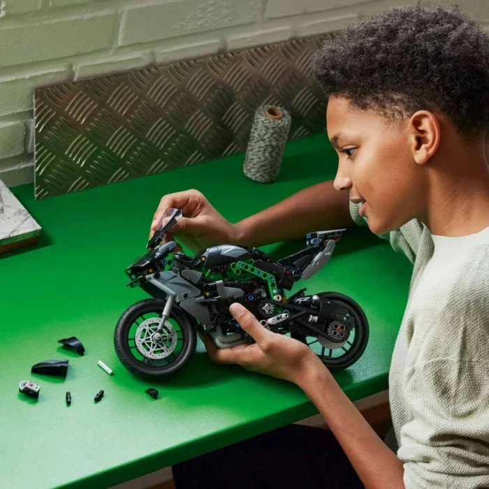 Technic Kawasaki Ninja H2R Motosiklet 42170