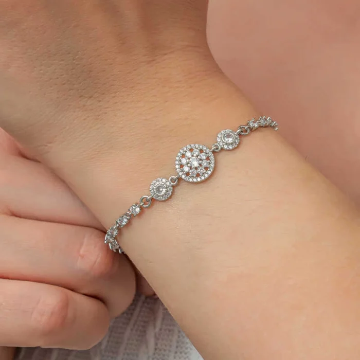 Luz&Pos Gümüş Çember Beyaz Taşlı Su Yolu Kadın Bileklik