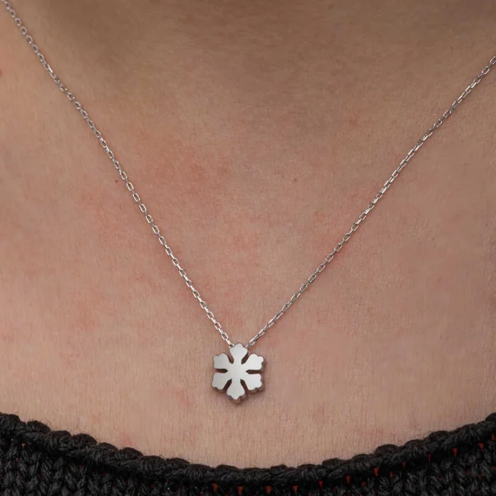 Luz&Pos Gümüş Minimal Kar Tanesi Kadın Kolye