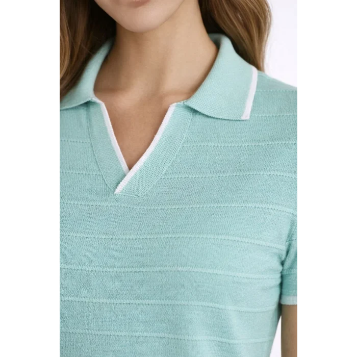 Luz&Pos Kadın Triko Kumaş Yakalı Düğmesiz Açık Yaka Fitilli Kısa Kollu Regular Fit Tişört T-shirt - Mint Yeşili