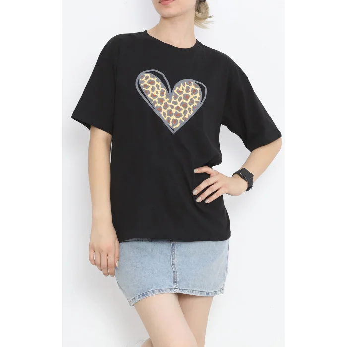 Luz&Pos Sevgililer Günü İçin Özel Tasarım Leopar Kalp Baskılı T-shirt - Siyah