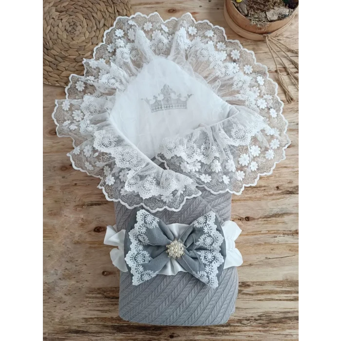 Luz&Pos Örgü Tericotton Taç Nakışlı İncili Güpür Çift Fiyonk Papatya Güpür Trilüks Kundak Bebek Battaniyesi Gri