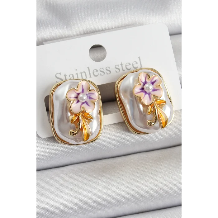 Pirinç Beyaz Mineli İnci Detaylı Çiçek Figürlü Sanatsal Portre Model Gold Renk Kadın Küpe