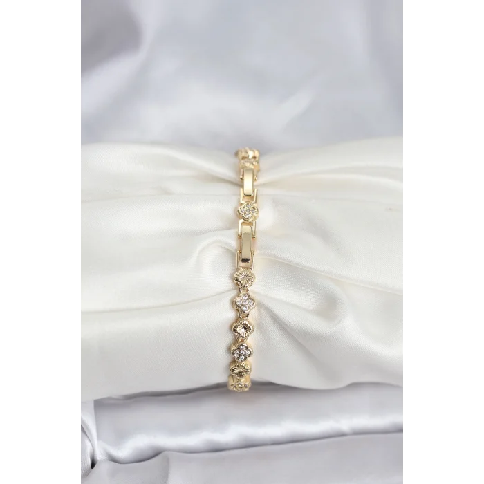 Pirinç Gold Renk Vıp Seri Sıralı Yonca Model Zirkon Taşlı Kadın Bileklik