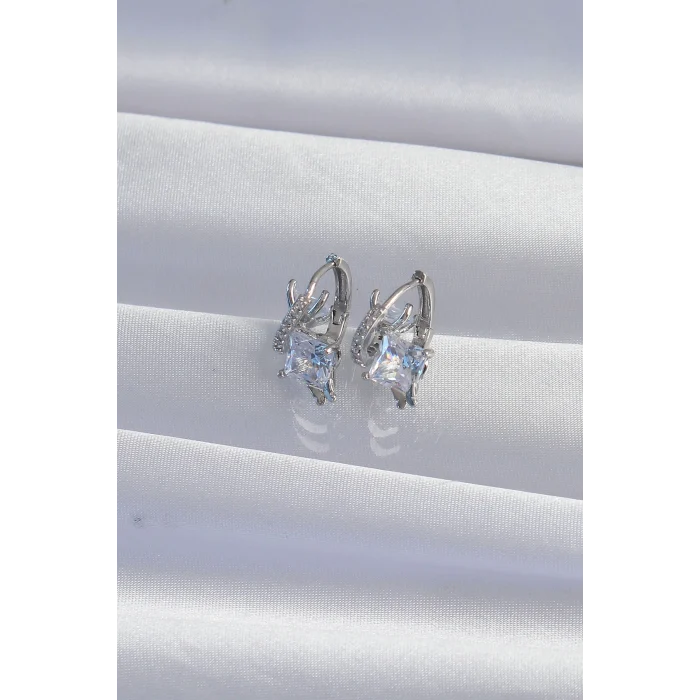 Pirinç Gümüş Renk İri Zirkon Taşlı Kıvrımlı Minimal Kelebekli Halka Küpe