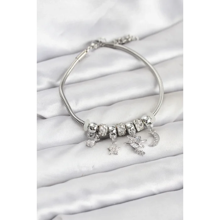 Pirinç Gümüş Renk Kalpli Model Charmlı Kadın Bileklik