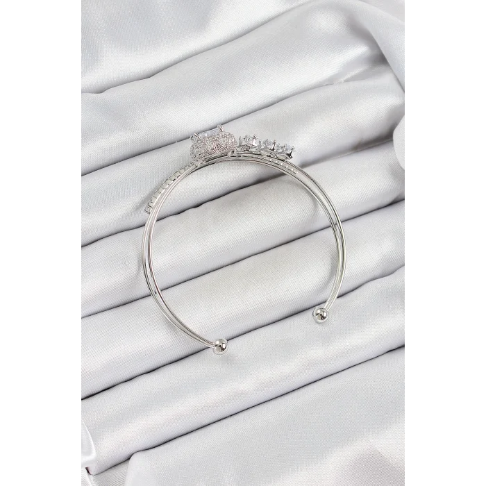 Pirinç Gümüş Renk Kalpli Zirkon Taşlı Kadın Bileklik