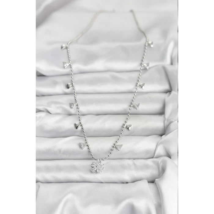 Pirinç Gümüş Renk Zirkon Taşlı Çiçek Model Kadın Kolye